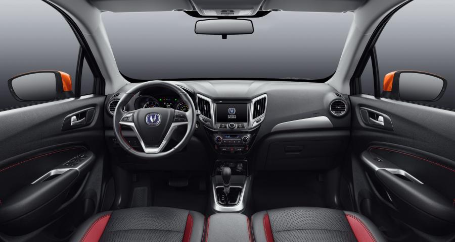 Торпедо ChangAn CS15 2016 года  (фото 10 из 16)